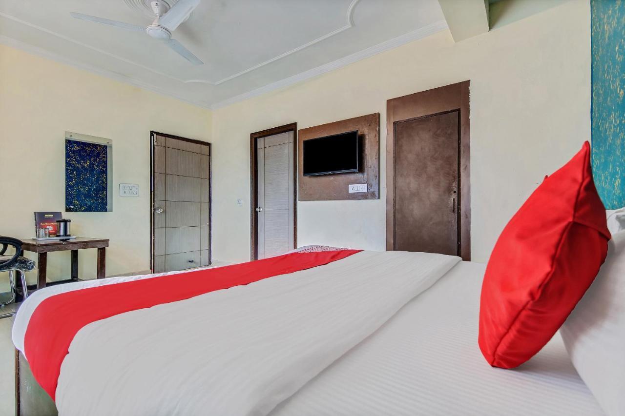 Aerocity Grand Új-Delhi Kültér fotó